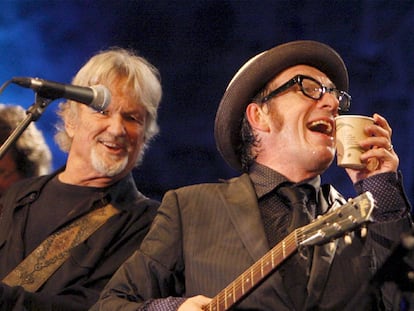 Kris Kristofferson (izquierda) y Elvis Costello, el domingo en el Festival de Jazz de San Sebastián.