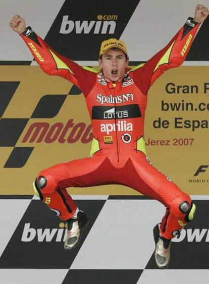 Lorenzo, tras ganar en 2007 en Jerez.