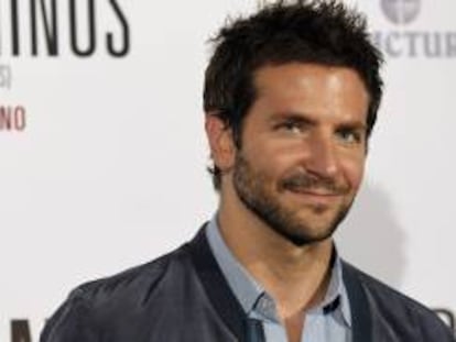 El actor Bradley Cooper posa durante la promoción de su última película que "Cruce de caminos".