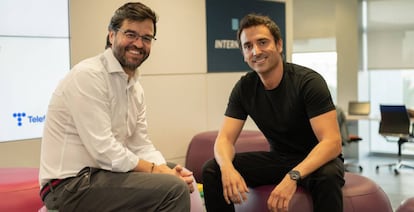 Gonzalo Martín-Villa, CEO de IOT y Big Data de Telefónica Tech, y Xabi Uribe-Etxebarria, fundador y CEO de Sherpa.ai.