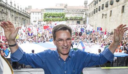 El líder del BNG, Xavier Vence, hoy en la plaza de A Quintana.