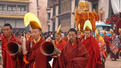 Monjes tibetanos.