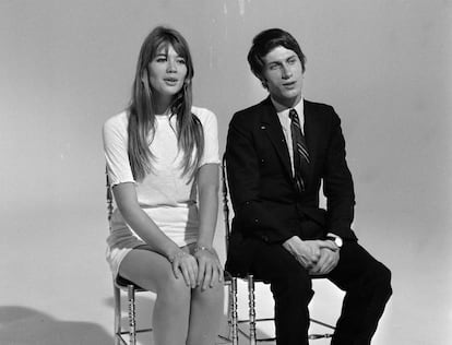 Françoise Hardy y Jacques Dutronc, durante una grabación.