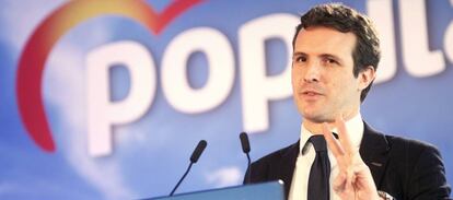 El presidente del PP, Pablo Casado, interviene en el acto de clausura de la convenci&oacute;n de Bienestar Social del PP en Ferrol (Galicia).  