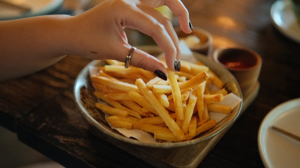 El ‘gadget’ de cocina que hace más rápido y sencillo preparar patatas fritas en casa