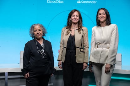 Laura Rosillo, consultora especializada en gestión del talento senior y diversidad generacional; Raquel Graciano, responsable de Personas, Organización y Cultura en Santander y Elena González del Álamo, associate director Marca Empleadora, Talento y Cultura en Kreab.