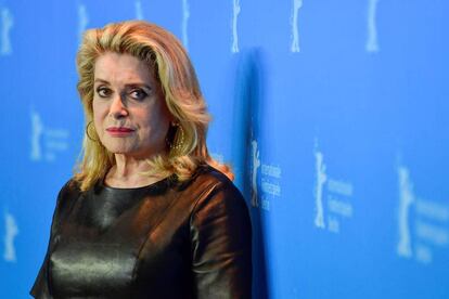 Deneuve, en una alfombra roja en febrero de 2017