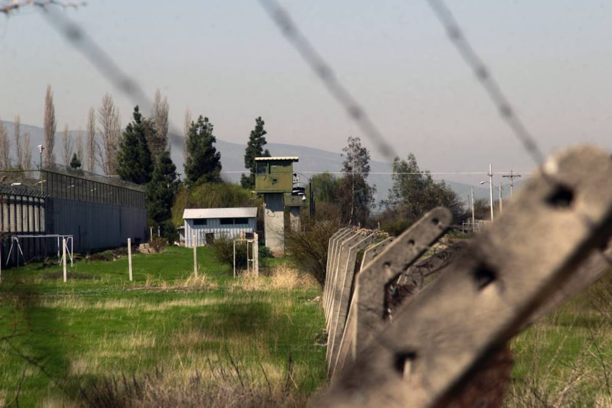 Punta Peuco abre sus puertas a delincuentes comunes, un cambio histórico.