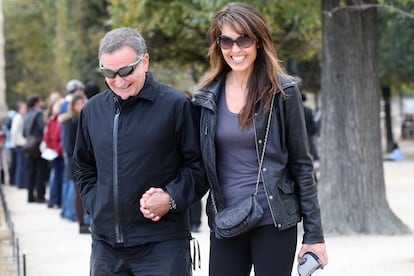 Robin Williams y su esposa Susan Schneider in Paris, en octubre de 2011.