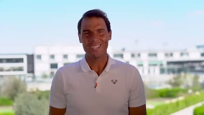 Rafa Nadal se perderá el Mutua Madrid Open. El tenista anunció, mediante un vídeo en sus redes sociales, que no podrá competir en el torneo madrileño, que comienza la semana que viene. “La evolución no es la que en principio nos dijeron”, señaló el deportista en referencia a la lesión que sufre desde enero.