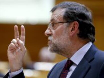 El presidente del Gobierno, Mariano Rajoy, interviene durante el pleno celebrado en el Senado, en Madrid. 