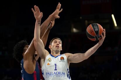 Causeur supera a Enoch. Euroleague