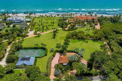 Vista aérea de la mansión de Larry Ellison en Palm Beach, en una imagen de la inmobiliaria Douglas Elliman.