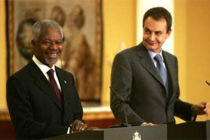 Kofi Annan y José Luis Rodríguez Zapatero, en su comparecencia tras la entrevista en La Moncloa.