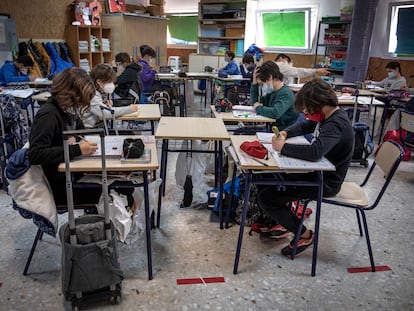 Alumnos de un colegio público de Valencia en el curso 2020/2021.