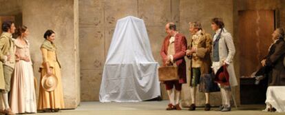 Una escena de <i>Trilogia della villeggiatura,</i> dirigida por Toni Servillo, presentada en el Festival de Otoño, de Madrid, y Temporada Alta, de Barcelona.