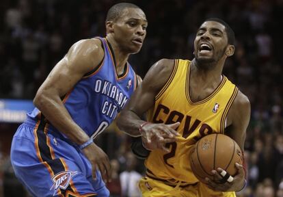 Kyrie Irving intenta marcharse de Westbrook.