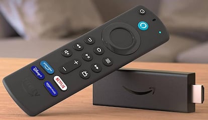 Fire TV Stick en cima de una mesa