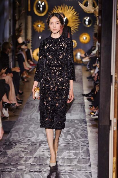 valentino no defrauda en paris con una coleccion sublime