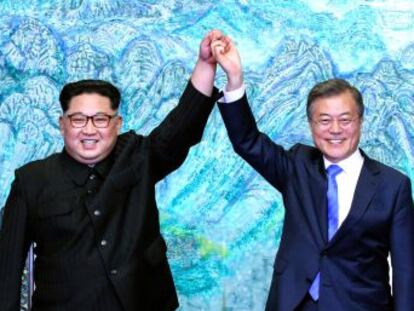 Los medios norcoreanos, que en negociaciones anteriores rehuían detallar declaraciones relativas a la reducción del arsenal nuclear, publican un gran despliegue informativo sobre la cumbre