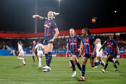 Fridolina Rolfö celebra un gol