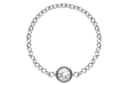 Anillo mimioui de oro blanco y diamantes de Dior Joaillerie. (c.p.v.)