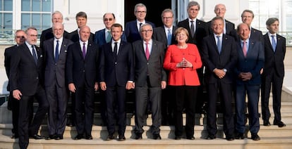 Los l&iacute;deres de las principales empresas europeas junto a Emmanuel Macron y Angela Merkel 