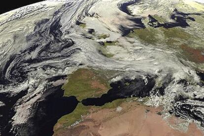 Imagen de la Aemet donde se observa la entrada de aire frío procedente del continente.