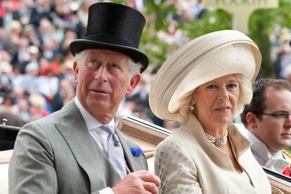 Carlos de Inglaterra y Camilla tampoco quisieron faltar a la cita.