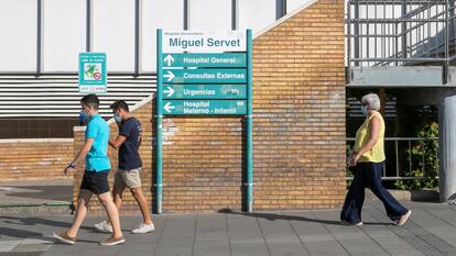Una imagen de archivo del exterior del Hospital Miguel Servet, de Zaragoza, donde se encuentra el ya detenido.