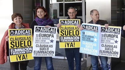 Protesta contra las cláusulas suelo en Valladolid, a finales de 2016.