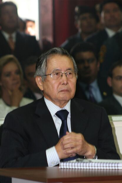 El expresidente de Perú, Alberto Fujimori, durante la lectura de la sentencia de su juicio en 2009.