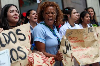 Protesta de trabajadores del Instituto Venezolano de Investigaciones Científicas durante este jueves