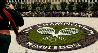 Se suspende Wimbledon. El All England Lawn Tennis Club (AELTC) anunció ayer la cancelación del torneo de Wimbledon debido a la pandemia. Esta es la primera vez desde la Segunda Guerra Mundial que se suspende este campeonato. En 2021 está previsto que comience a jugarse el 28 de junio.