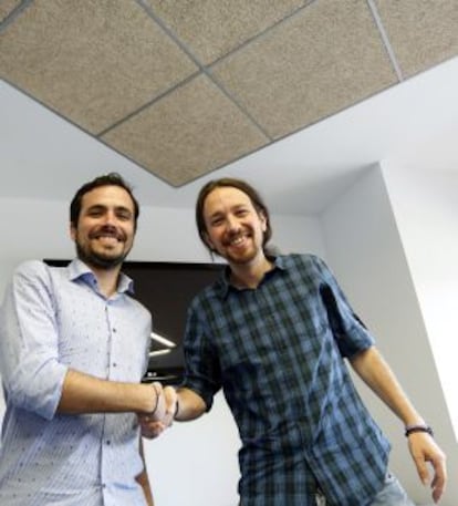 Alberto Garzón y Pablo Iglesias, en su última reunión pública.