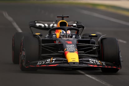 El piloto holandés de Red Bull Racing, Max Verstappen, durante la clasificación del GP de Australia de F1 2023 en el circuito de Albert Park en Melbourne