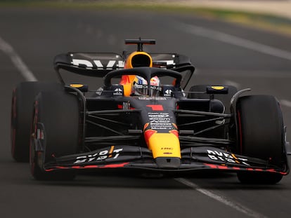 El piloto holandés de Red Bull Racing, Max Verstappen, durante la clasificación del GP de Australia de F1 2023 en el circuito de Albert Park en Melbourne