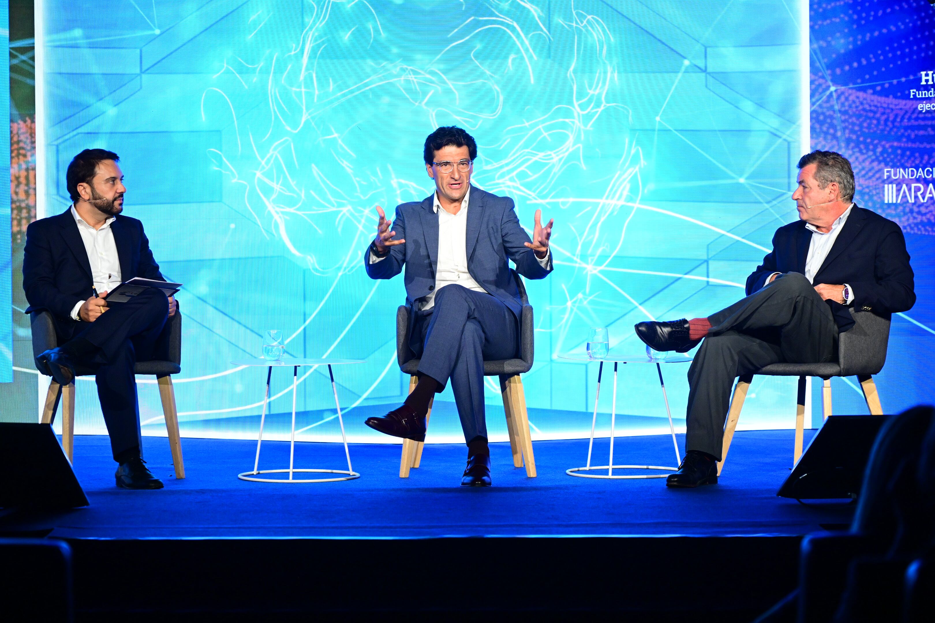 De izq. a dcha., Carlos García León (LegalReputation), Hugo Écija (ECIJA) y Miguel Riaño (Carbonia Investments)