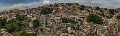 <p>Vista da favela da Mangueira, na zona norte do Rio de Janeiro.</p>