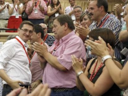 El líder del PSOE en Almería, José Luis Sánchez Teruel, en un acto en 2011.