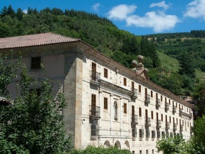 Exterior del Monasterio de Corias, en Cangas del Narcea, que actualmente es un Parador Nacional.