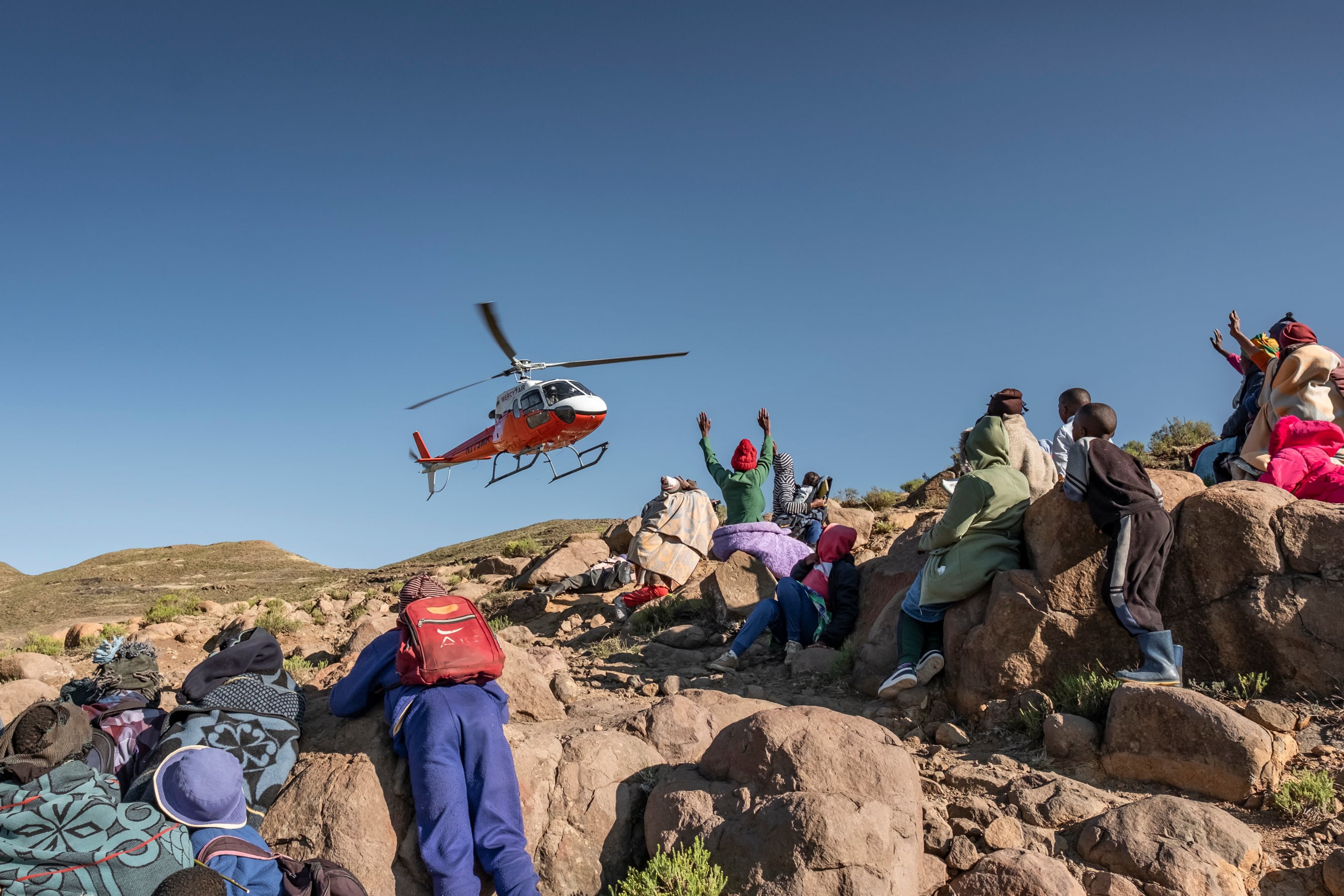 Los médicos que vienen del cielo