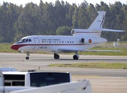 El avión Falcon en el que viaja el presidente del Gobierno.