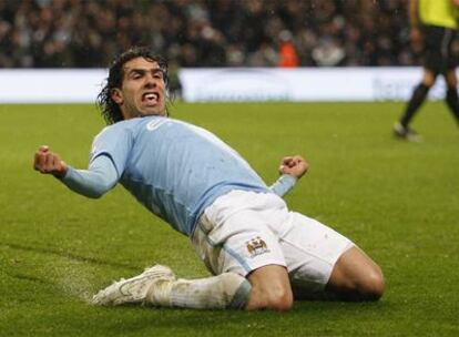 Tévez celebra el tanto que supuso la victoria del City.