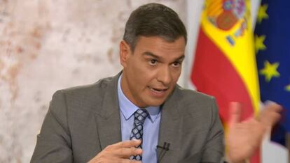 El presidente del Gobierno, Pedro Sánchez, durante la entrevista con TVE.