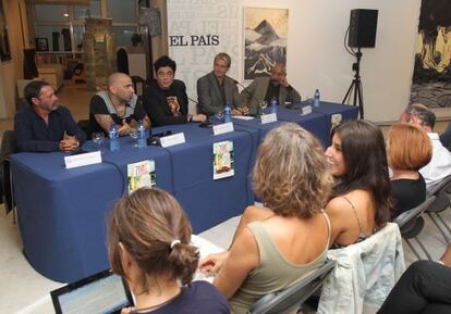 Debate sobre la película '7 días en La Habana' con los cineastas Juan Carlos Tabío, Pablo Trapero, Benicio del Toro, el periodista Gregorio Belinchón y el escritor Leonardo Padura.