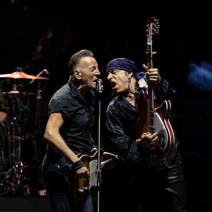  El Boss y la E Street Band repetirán concierto en el Estadi Olímpic el domingo, cuando el músico volverá a revivir el idilio que tiene con la ciudad.