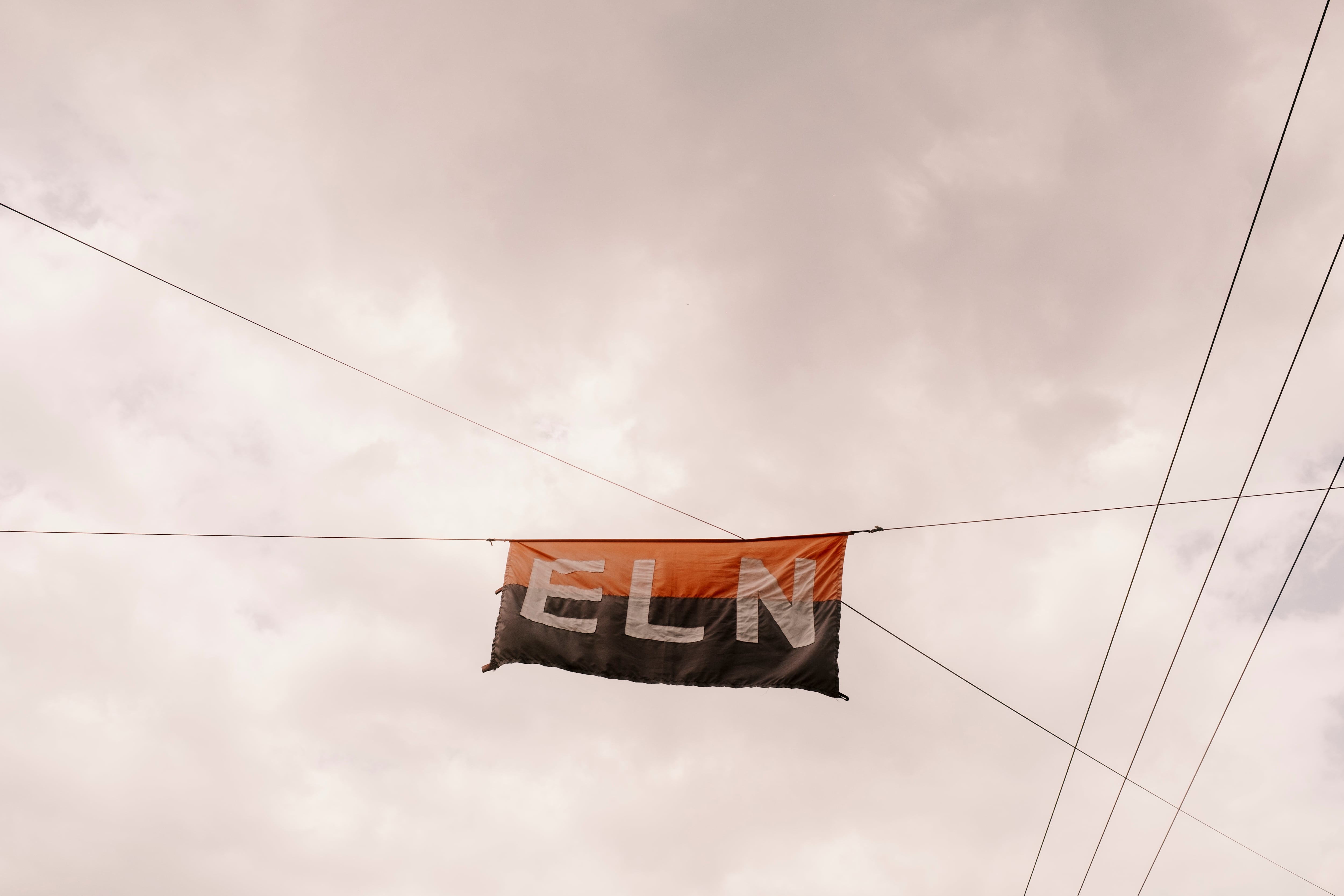 Los primeros bombardeos de De la Espriella contra el ELN afectan a la población civil