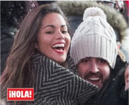 La revista '¡Hola!' publicó las primeras fotos de la pareja. En la imagen se ve a Lara Álvarez y Fernando Alonso.