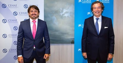 Jorge Marichal, presidente de Cehat, y Luis Cabanas, director de Banca de Empresas de CaixaBank